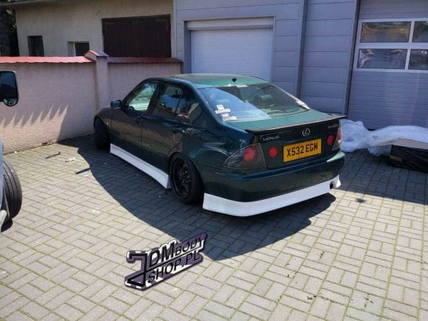 Lexus IS200 VX V2 – Image 2